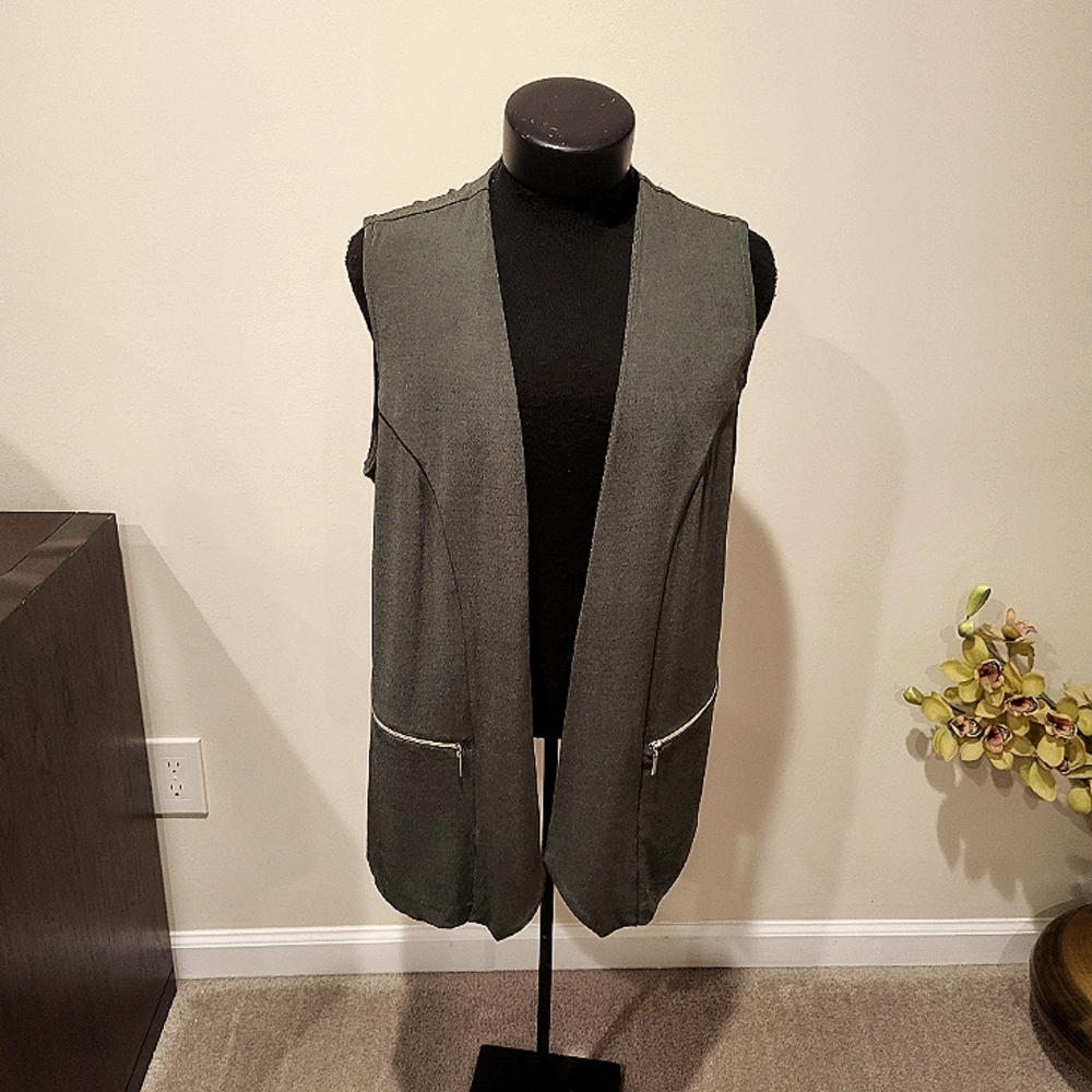 Chico's Travelers Classic, Open front, vest, Olive, Sz3, Mint condition